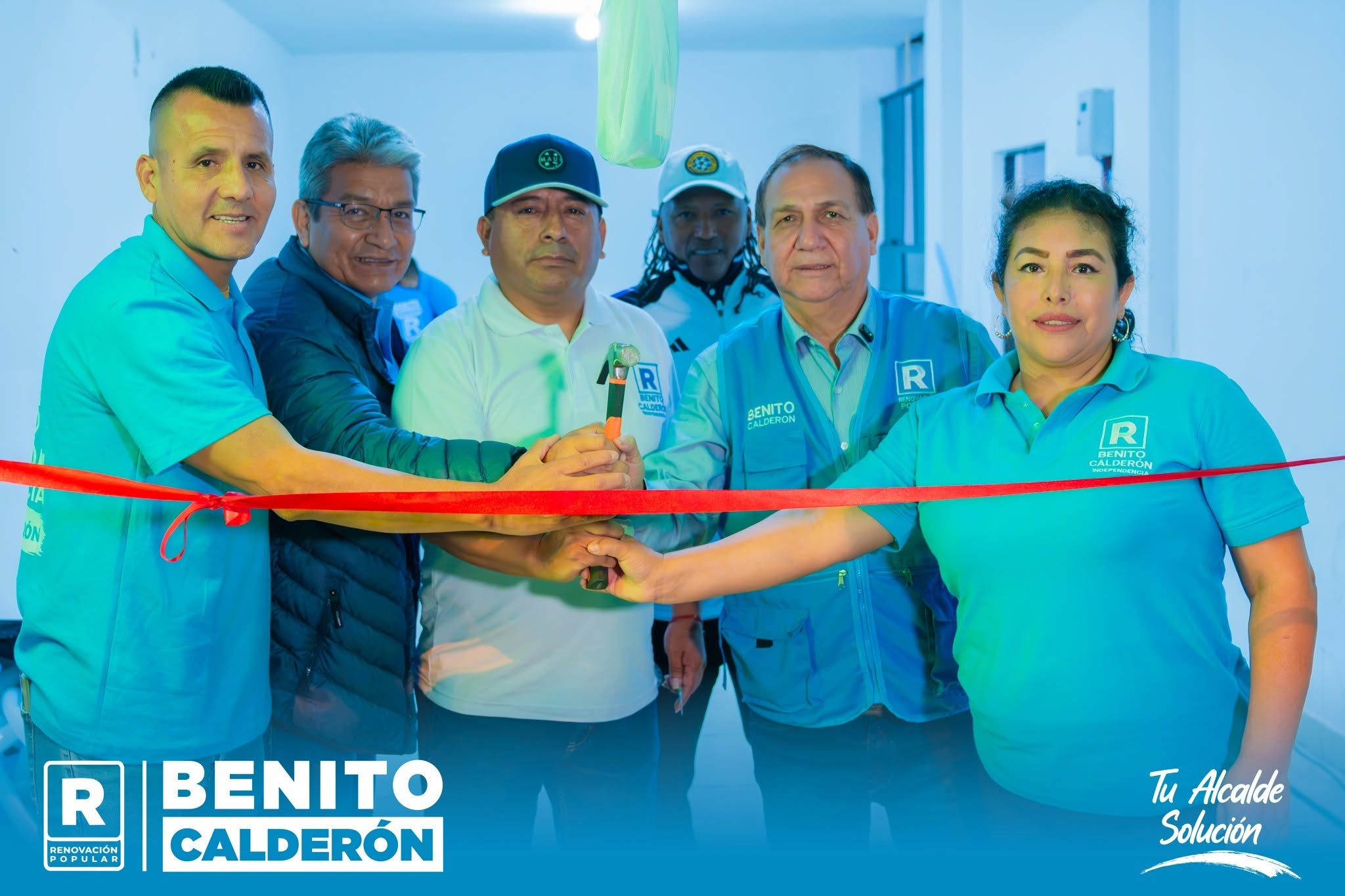Benito Calderón junto al equipo